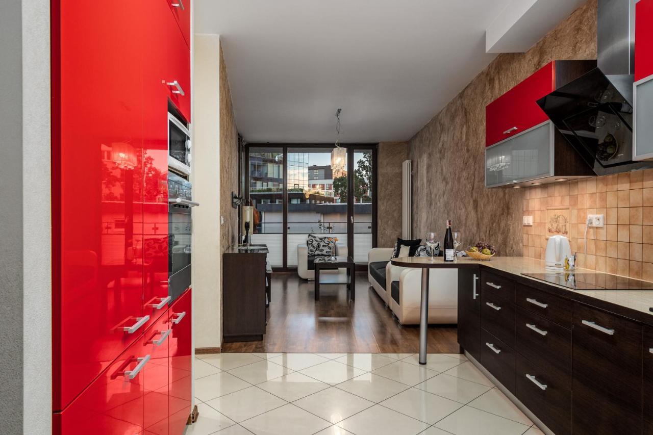 Apartamento Apart D&K Free Parking Grojecka 194 Varsovia Exterior foto